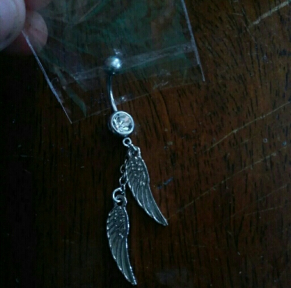 Angel wing dangle belly button ring